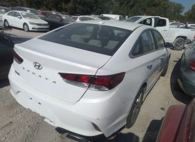 Photo 3 VIN: 5NPE34AF9JH656676 - HYUNDAI SONATA 