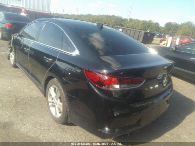 Photo 2 VIN: 5NPE34AF9JH689063 - HYUNDAI SONATA 