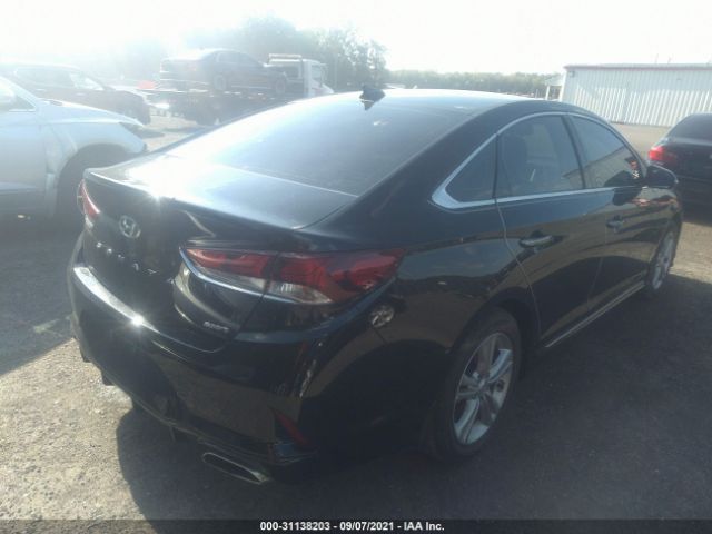 Photo 3 VIN: 5NPE34AF9JH689063 - HYUNDAI SONATA 