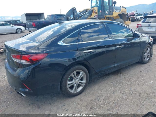 Photo 3 VIN: 5NPE34AF9JH689841 - HYUNDAI SONATA 