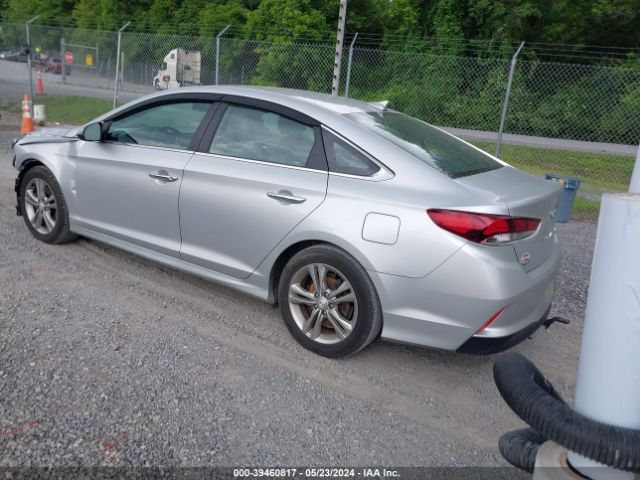 Photo 2 VIN: 5NPE34AF9JH725009 - HYUNDAI SONATA 