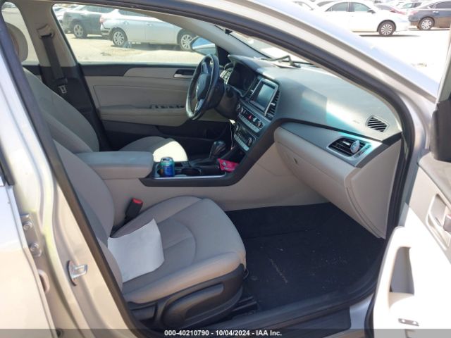 Photo 4 VIN: 5NPE34AF9KH748694 - HYUNDAI SONATA 