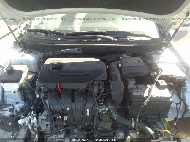 Photo 9 VIN: 5NPE34AF9KH769853 - HYUNDAI SONATA 