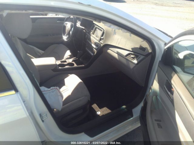 Photo 4 VIN: 5NPE34AF9KH778309 - HYUNDAI SONATA 