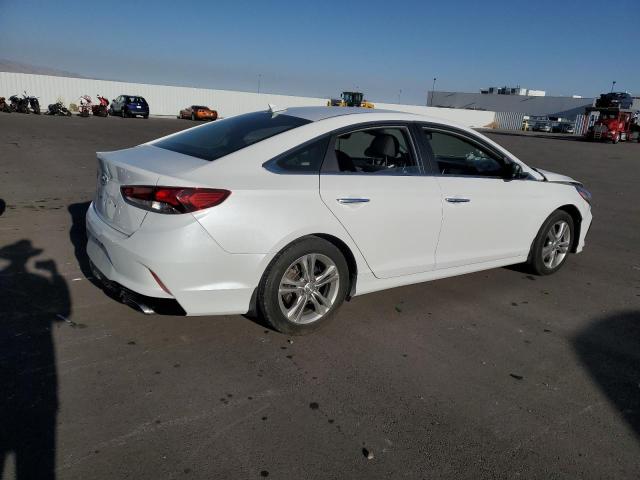 Photo 2 VIN: 5NPE34AF9KH790931 - HYUNDAI SONATA LIM 