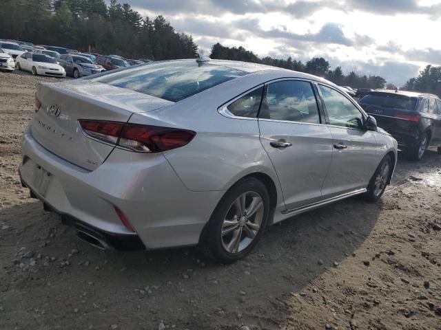 Photo 2 VIN: 5NPE34AF9KH811101 - HYUNDAI SONATA LIM 