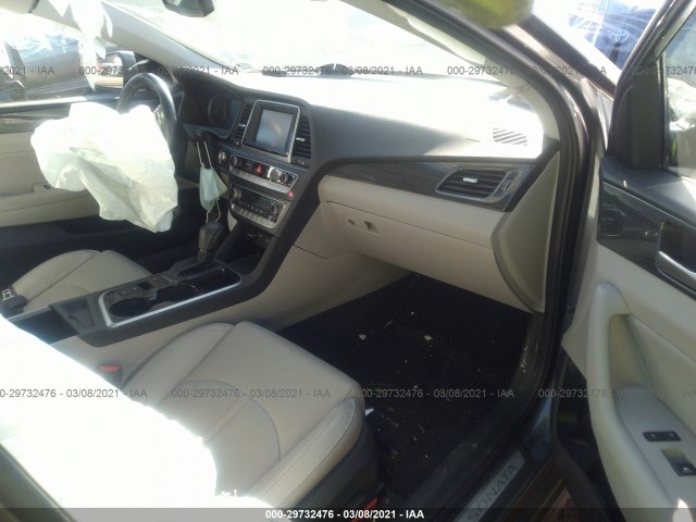 Photo 4 VIN: 5NPE34AF9KH815116 - HYUNDAI SONATA 