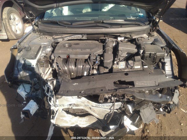 Photo 9 VIN: 5NPE34AF9KH815116 - HYUNDAI SONATA 