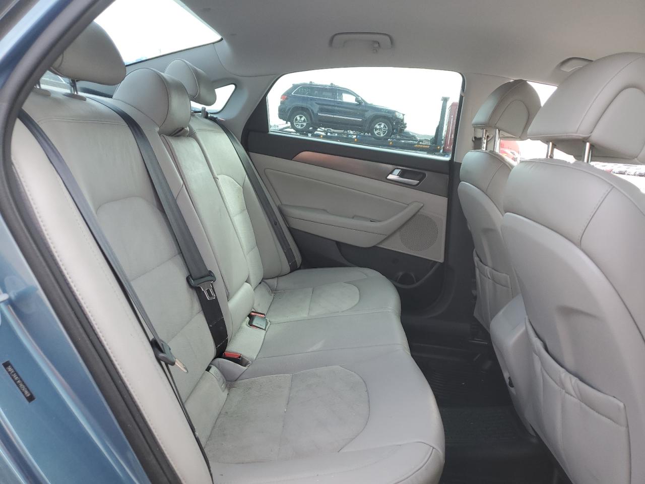 Photo 9 VIN: 5NPE34AFXFH050469 - HYUNDAI SONATA 