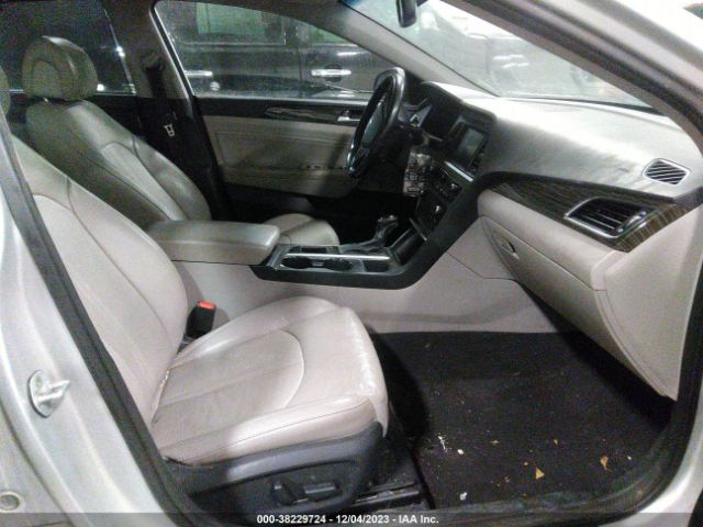 Photo 4 VIN: 5NPE34AFXFH056823 - HYUNDAI SONATA 