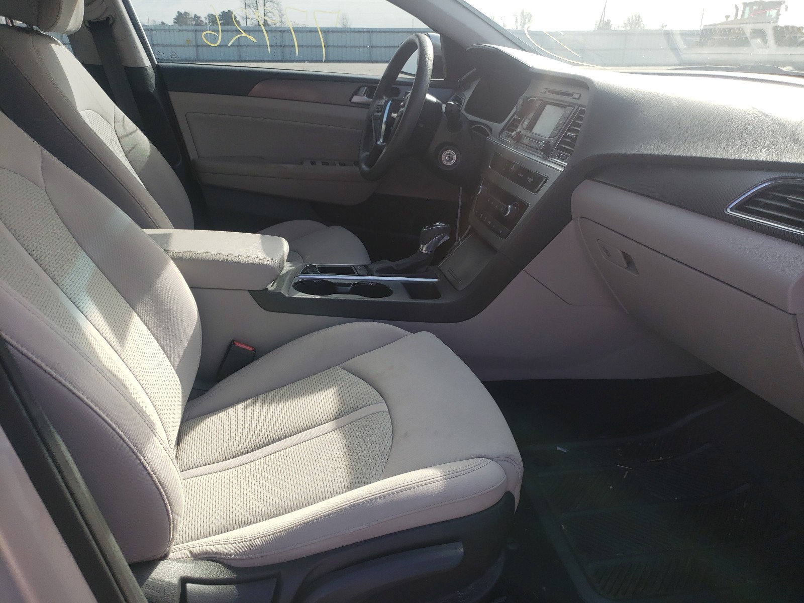 Photo 4 VIN: 5NPE34AFXFH098893 - HYUNDAI SONATA 