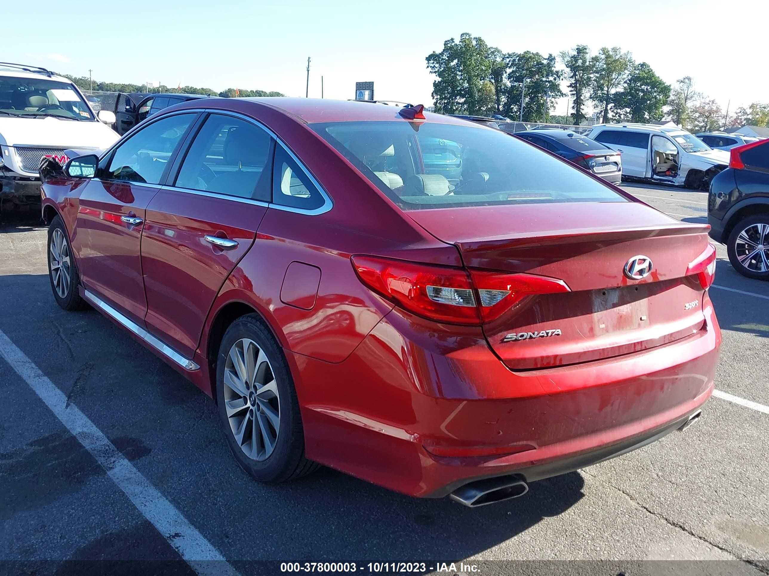 Photo 2 VIN: 5NPE34AFXFH110301 - HYUNDAI SONATA 