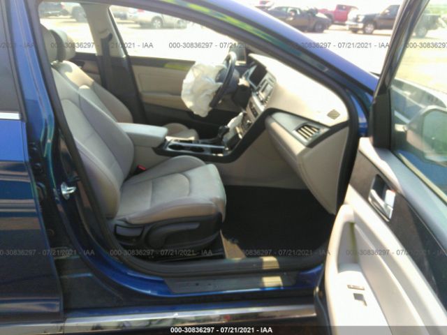 Photo 4 VIN: 5NPE34AFXFH137238 - HYUNDAI SONATA 