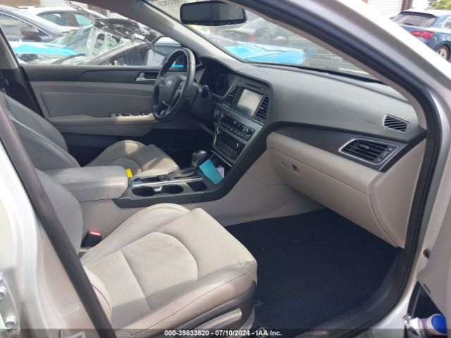 Photo 4 VIN: 5NPE34AFXFH165976 - HYUNDAI SONATA 