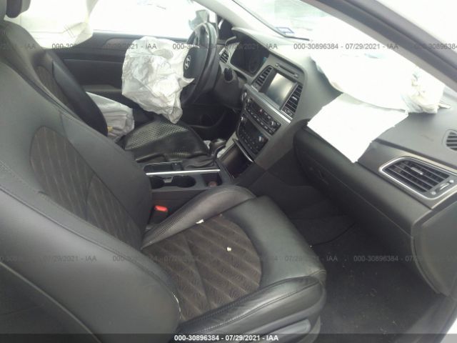 Photo 4 VIN: 5NPE34AFXGH290879 - HYUNDAI SONATA 