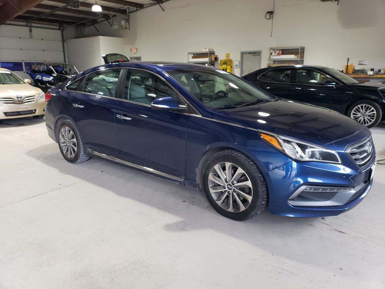 Photo 3 VIN: 5NPE34AFXGH325842 - HYUNDAI SONATA 