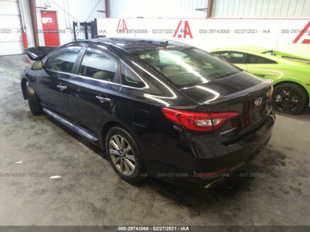 Photo 2 VIN: 5NPE34AFXGH330894 - HYUNDAI SONATA 