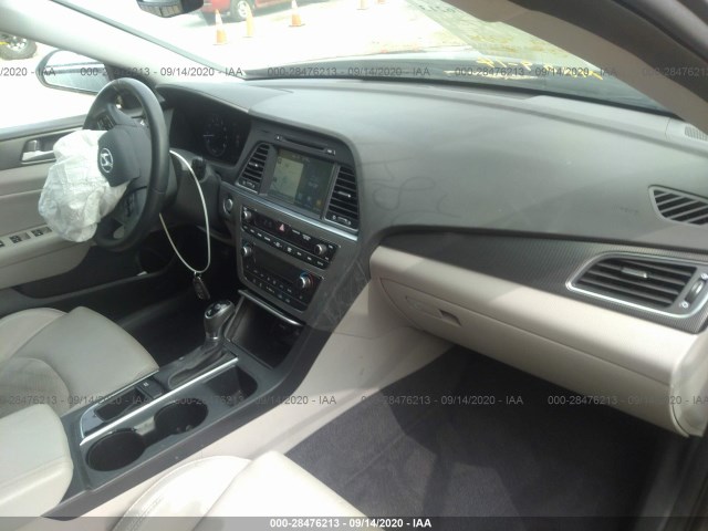 Photo 4 VIN: 5NPE34AFXGH330975 - HYUNDAI SONATA 