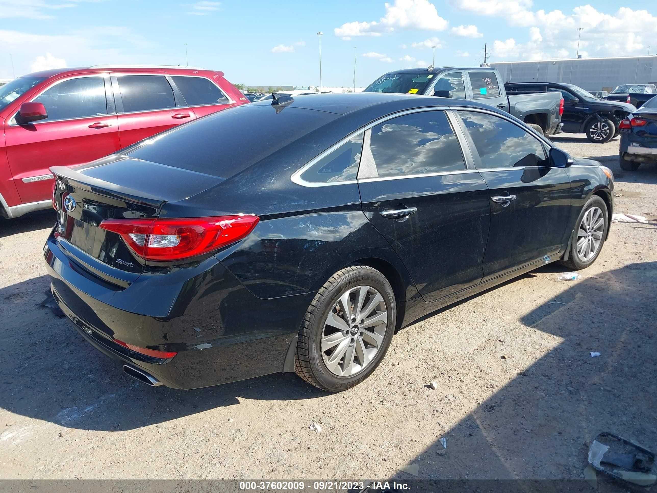 Photo 3 VIN: 5NPE34AFXGH333469 - HYUNDAI SONATA 