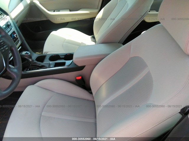 Photo 4 VIN: 5NPE34AFXGH359036 - HYUNDAI SONATA 