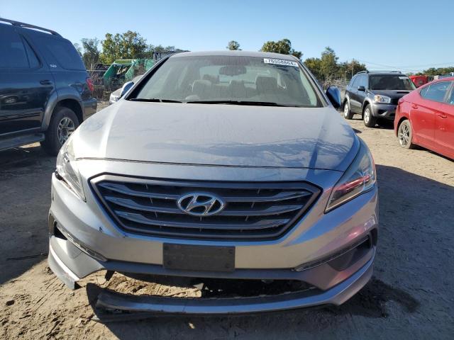 Photo 4 VIN: 5NPE34AFXGH425973 - HYUNDAI SONATA SPO 