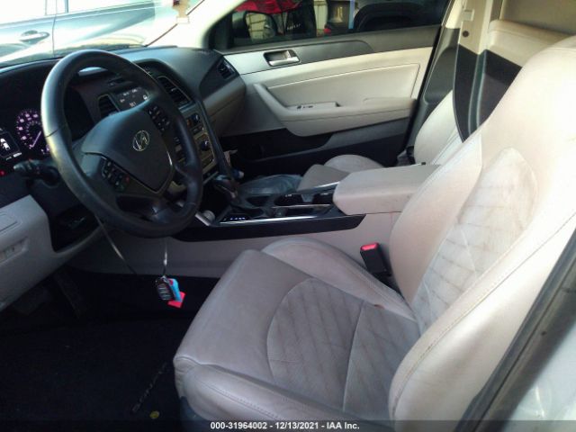 Photo 4 VIN: 5NPE34AFXGH427089 - HYUNDAI SONATA 