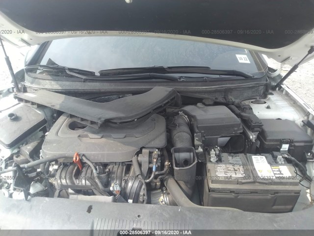 Photo 9 VIN: 5NPE34AFXHH449241 - HYUNDAI SONATA 