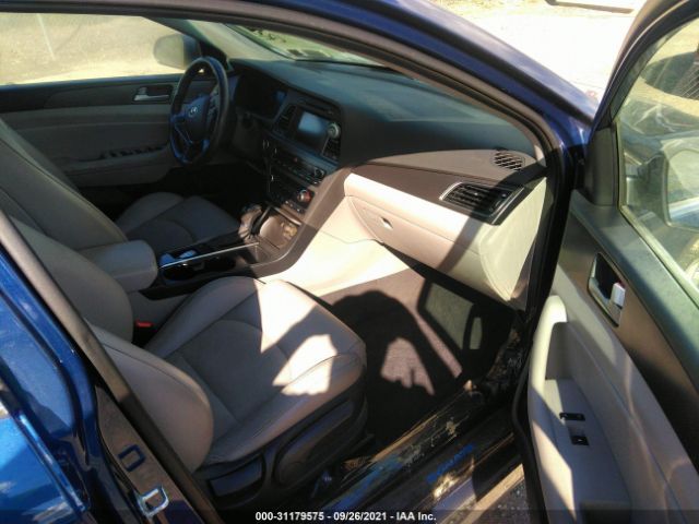 Photo 4 VIN: 5NPE34AFXHH463852 - HYUNDAI SONATA 