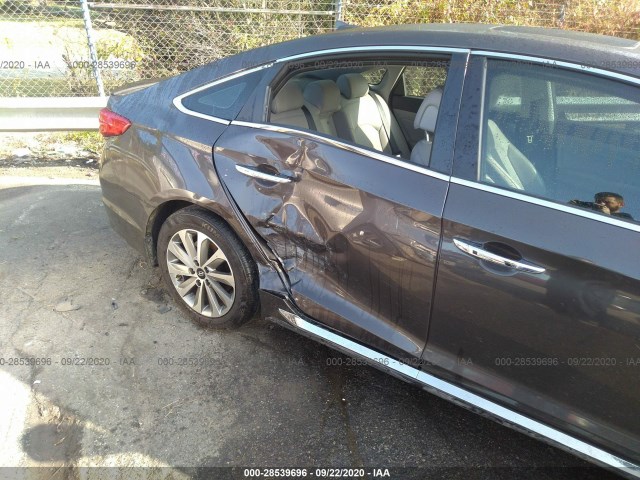 Photo 5 VIN: 5NPE34AFXHH467464 - HYUNDAI SONATA 