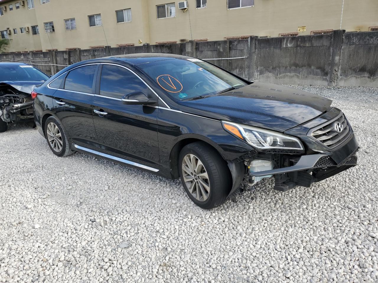 Photo 3 VIN: 5NPE34AFXHH488184 - HYUNDAI SONATA 