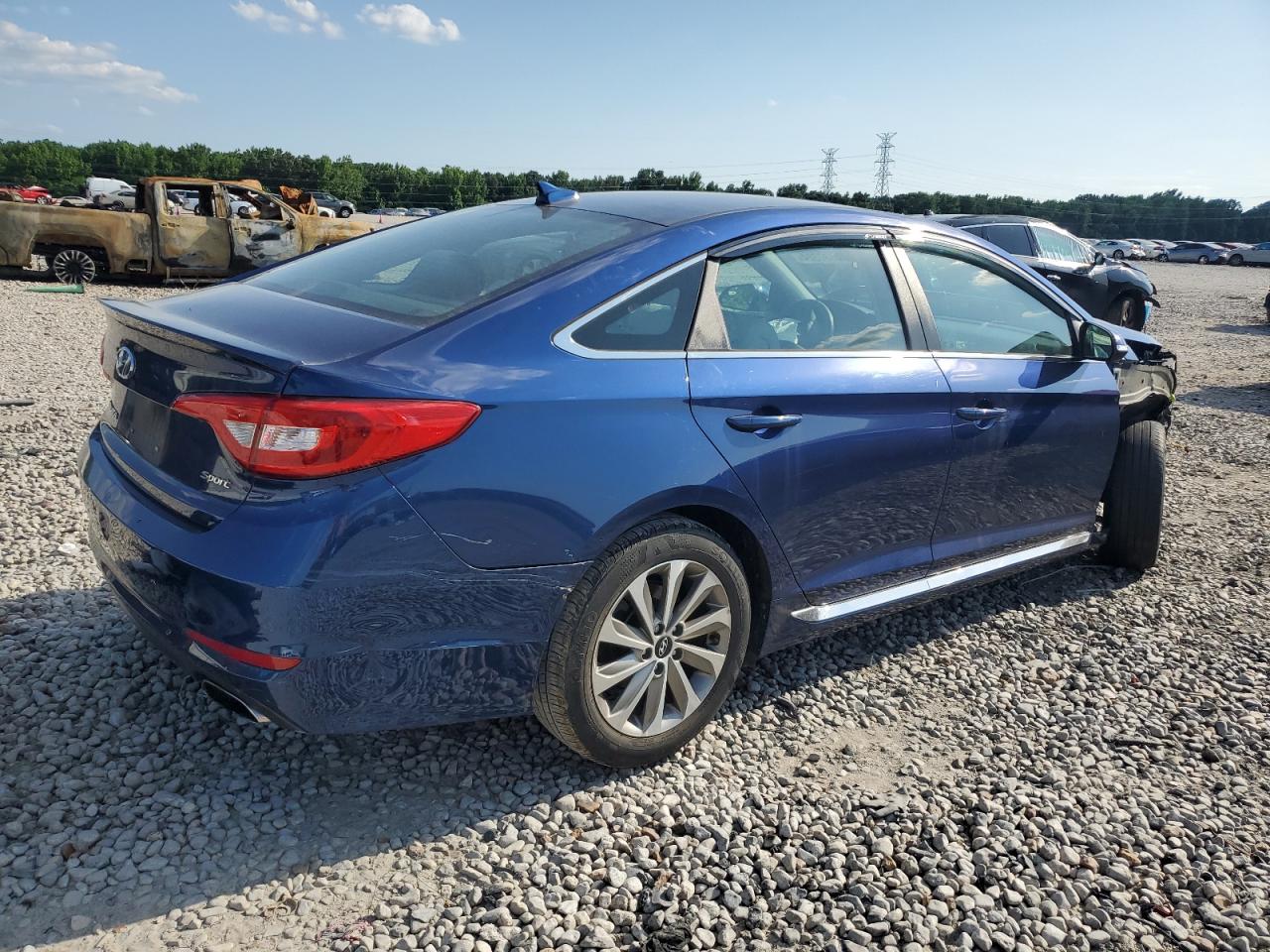 Photo 2 VIN: 5NPE34AFXHH540865 - HYUNDAI SONATA 