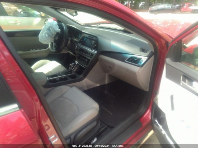 Photo 4 VIN: 5NPE34AFXHH562221 - HYUNDAI SONATA 