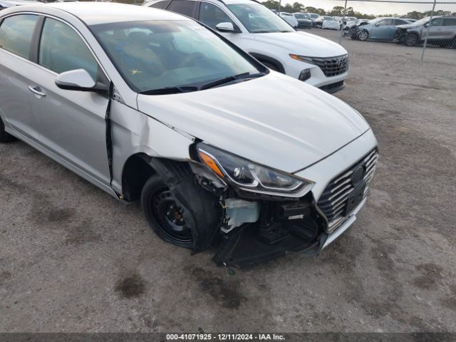 Photo 5 VIN: 5NPE34AFXJH610015 - HYUNDAI SONATA 