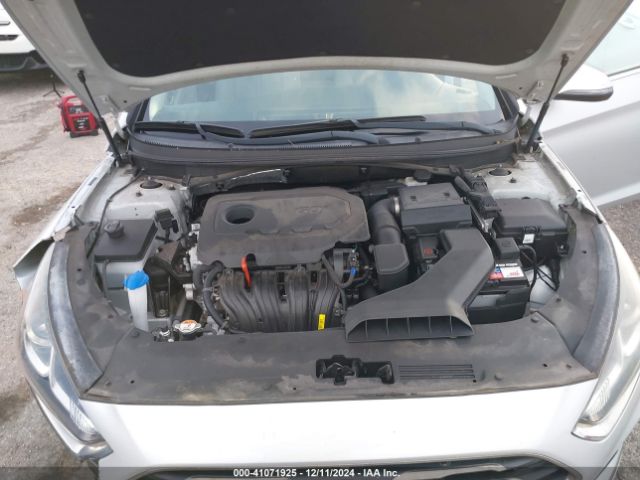 Photo 9 VIN: 5NPE34AFXJH610015 - HYUNDAI SONATA 