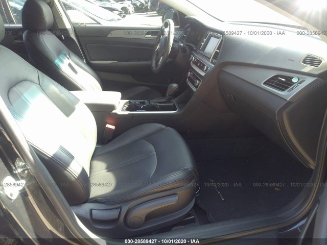 Photo 4 VIN: 5NPE34AFXJH611780 - HYUNDAI SONATA 