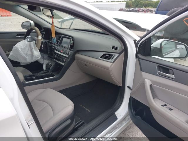 Photo 4 VIN: 5NPE34AFXJH621256 - HYUNDAI SONATA 