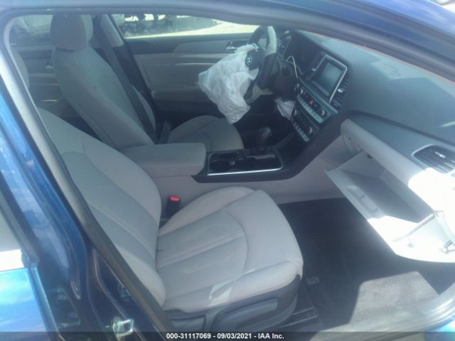 Photo 4 VIN: 5NPE34AFXJH624707 - HYUNDAI SONATA 