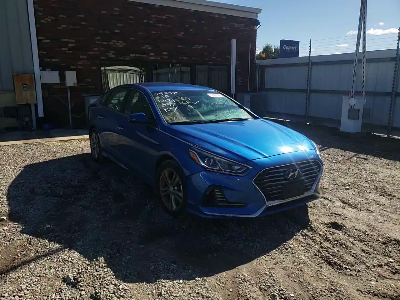 Photo 10 VIN: 5NPE34AFXJH626800 - HYUNDAI SONATA 