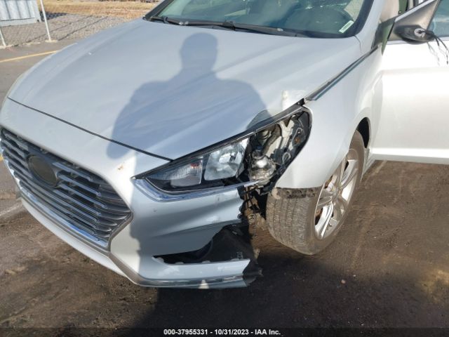 Photo 5 VIN: 5NPE34AFXJH630474 - HYUNDAI SONATA 