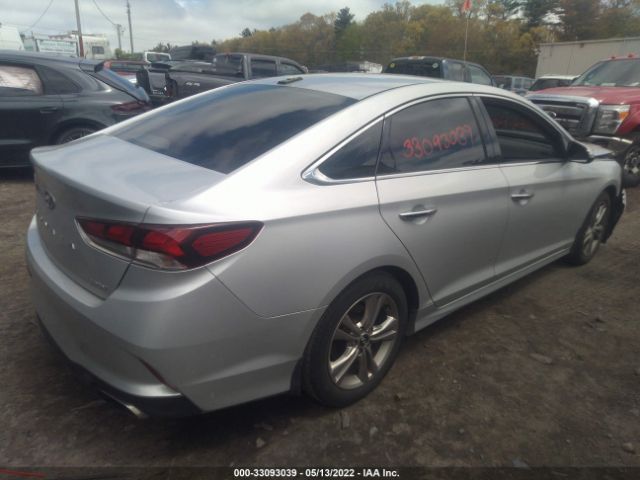 Photo 3 VIN: 5NPE34AFXJH635710 - HYUNDAI SONATA 