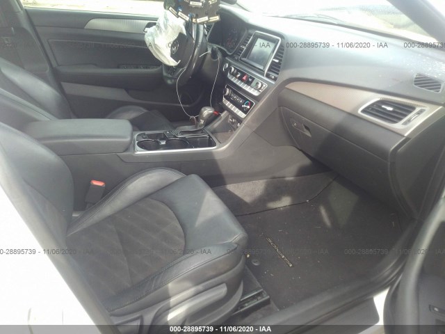 Photo 4 VIN: 5NPE34AFXJH649915 - HYUNDAI SONATA 