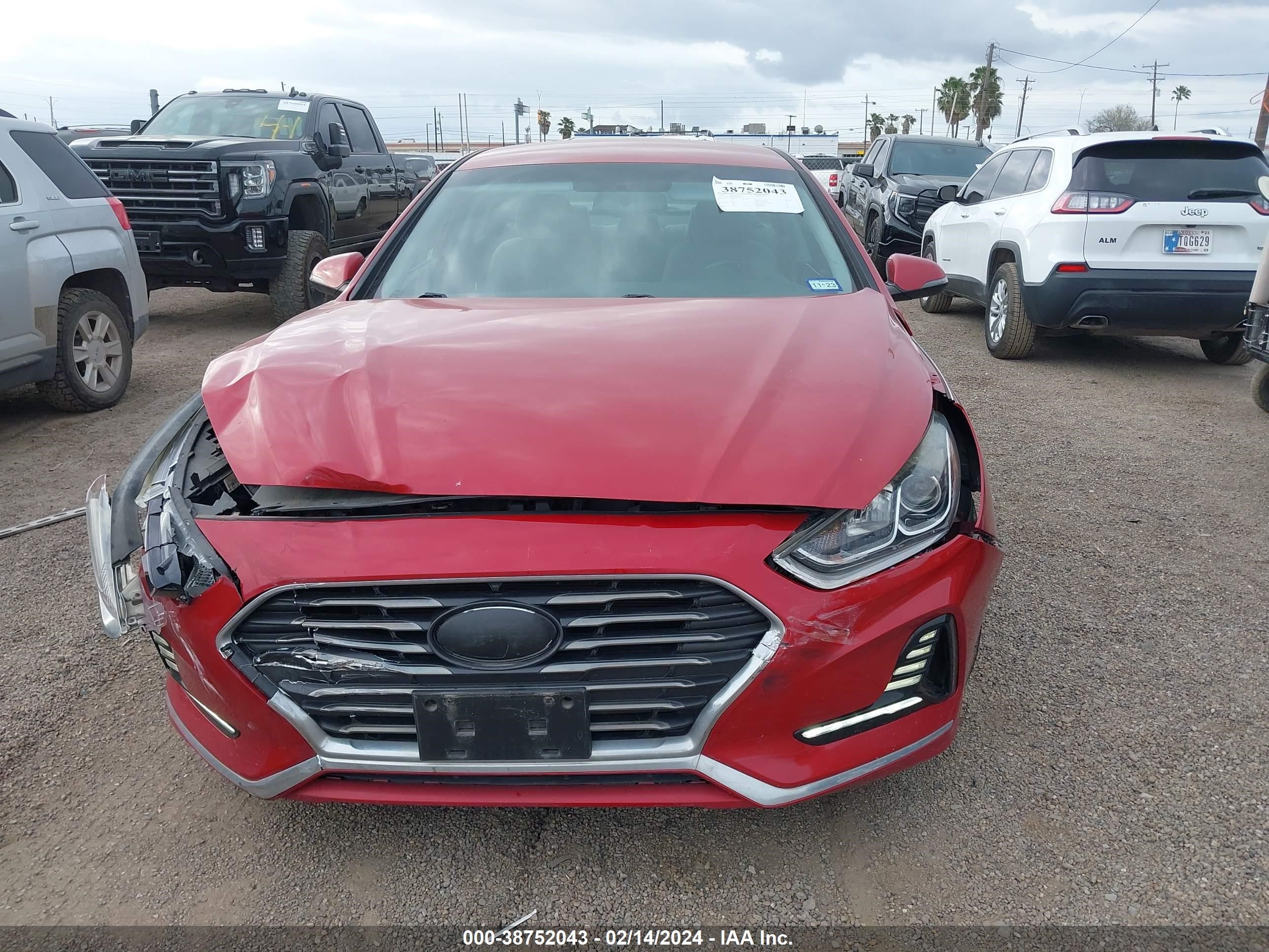 Photo 11 VIN: 5NPE34AFXJH655438 - HYUNDAI SONATA 