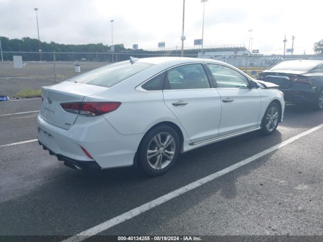 Photo 3 VIN: 5NPE34AFXJH660316 - HYUNDAI SONATA 