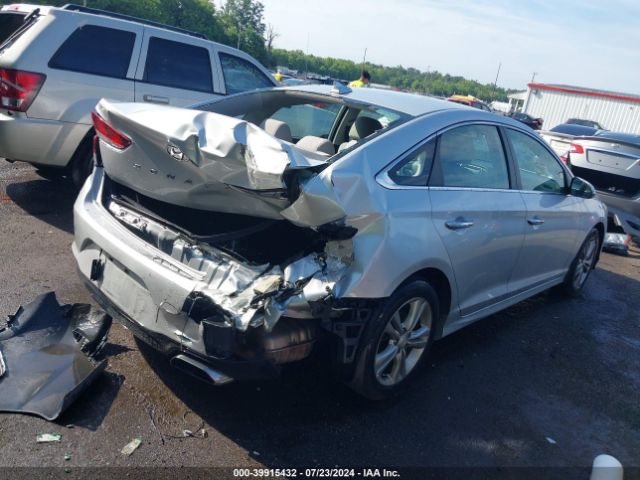 Photo 3 VIN: 5NPE34AFXJH684227 - HYUNDAI SONATA 