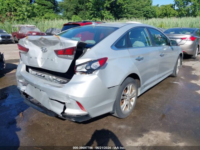 Photo 3 VIN: 5NPE34AFXJH685054 - HYUNDAI SONATA 