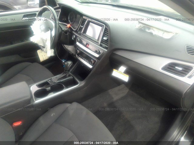 Photo 4 VIN: 5NPE34AFXJH725262 - HYUNDAI SONATA 