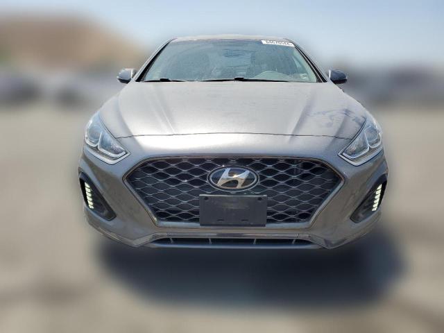 Photo 4 VIN: 5NPE34AFXKH752091 - HYUNDAI SONATA 