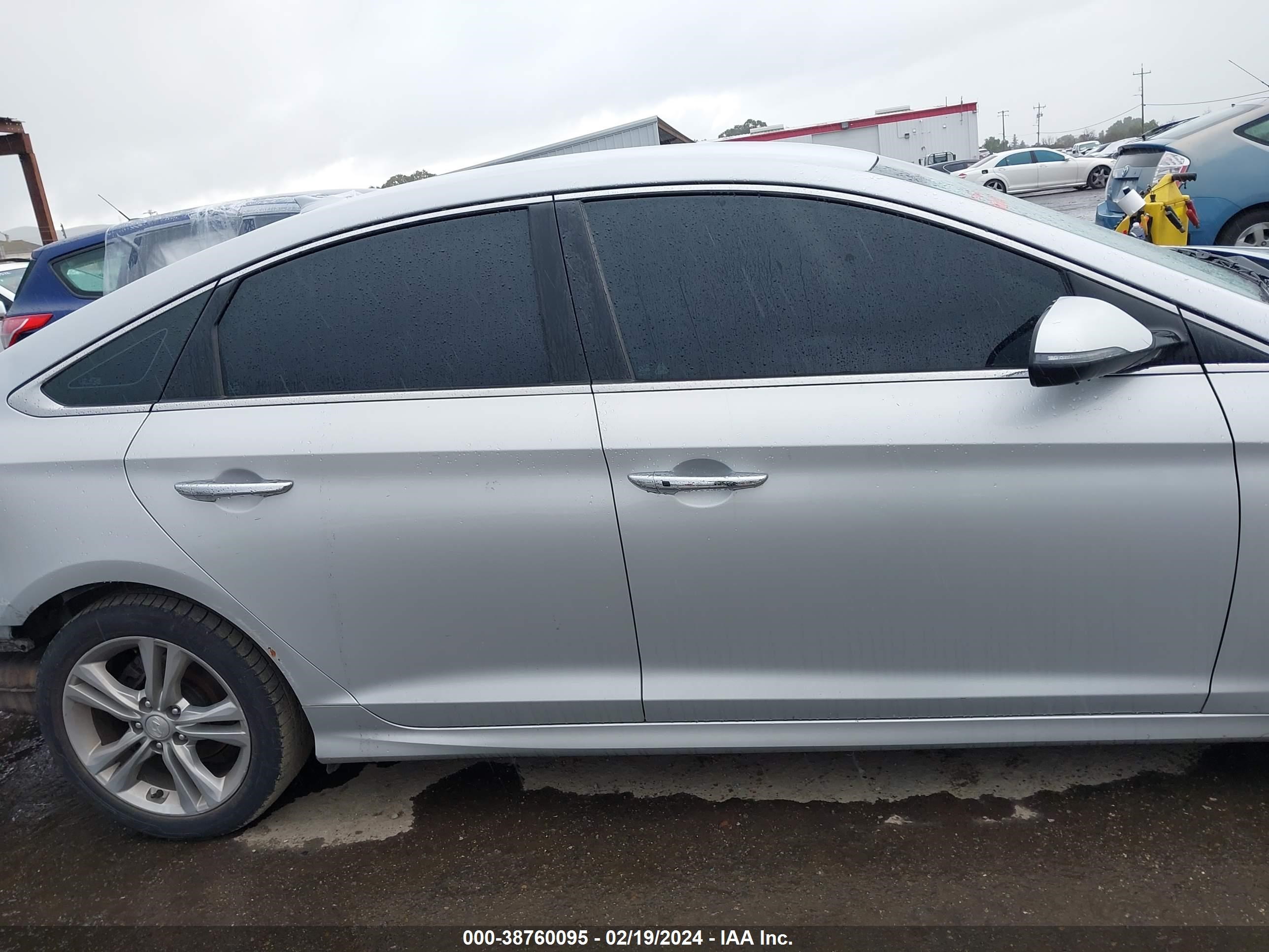 Photo 12 VIN: 5NPE34AFXKH778612 - HYUNDAI SONATA 