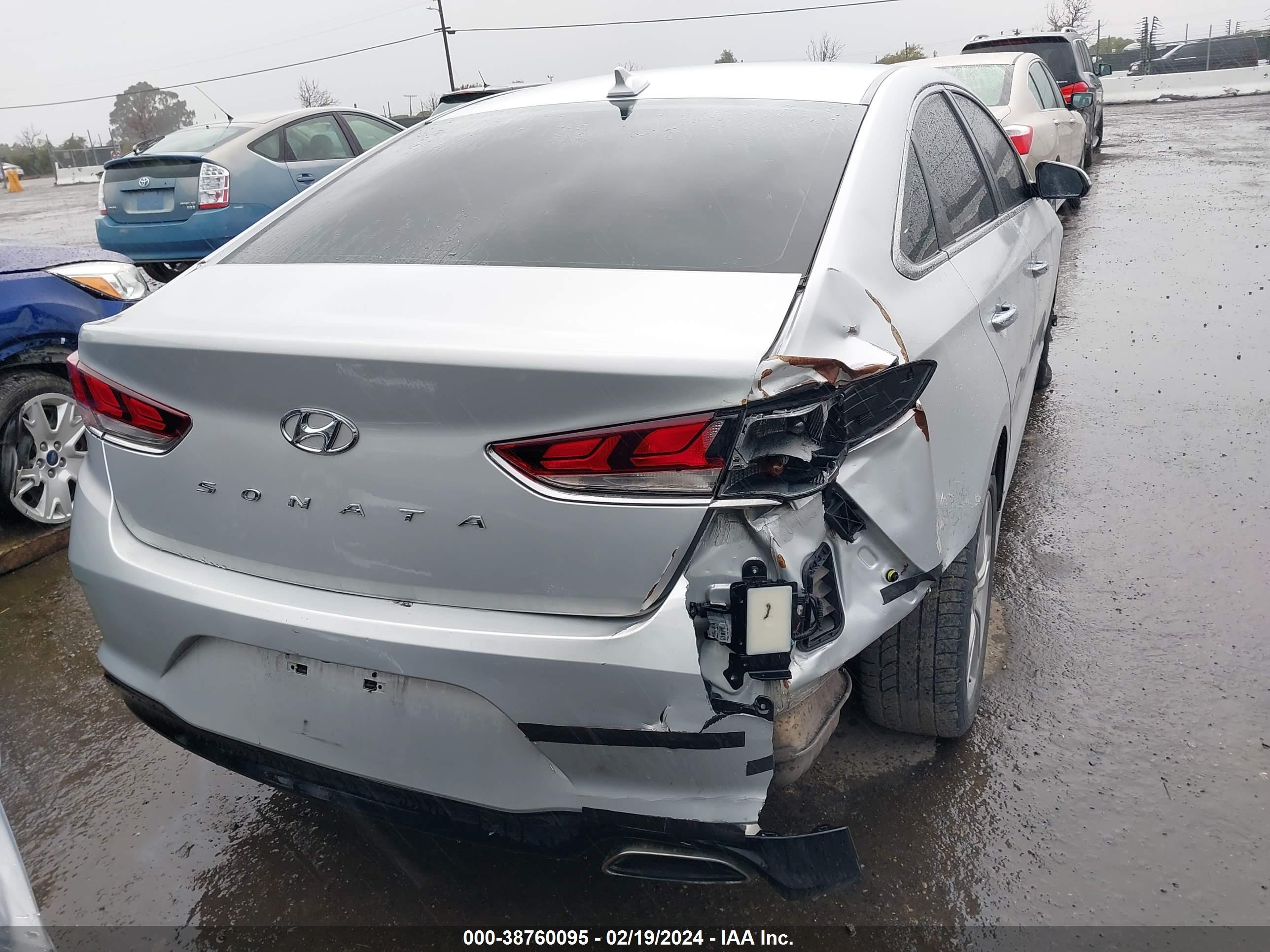 Photo 15 VIN: 5NPE34AFXKH778612 - HYUNDAI SONATA 