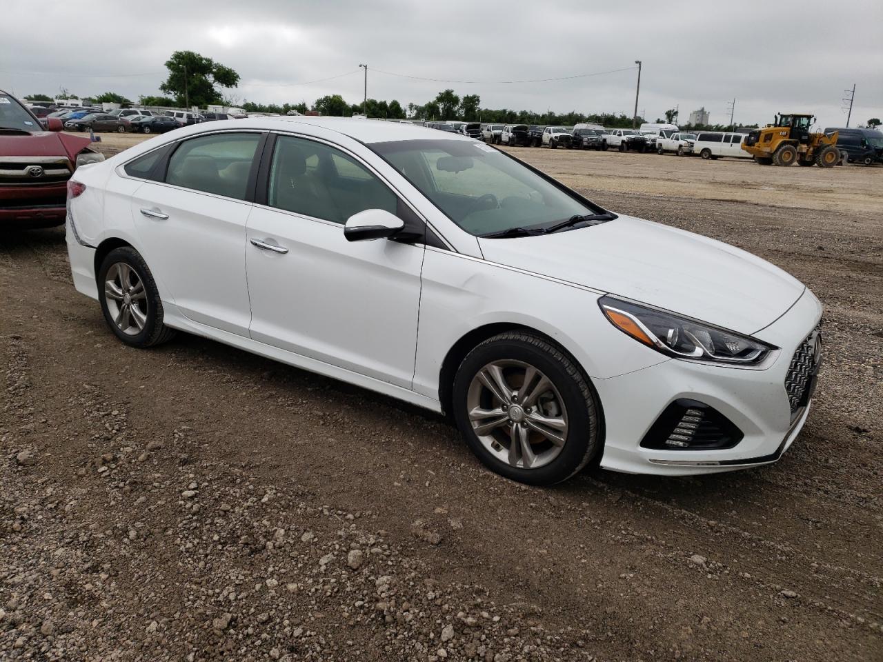 Photo 3 VIN: 5NPE34AFXKH795586 - HYUNDAI SONATA 